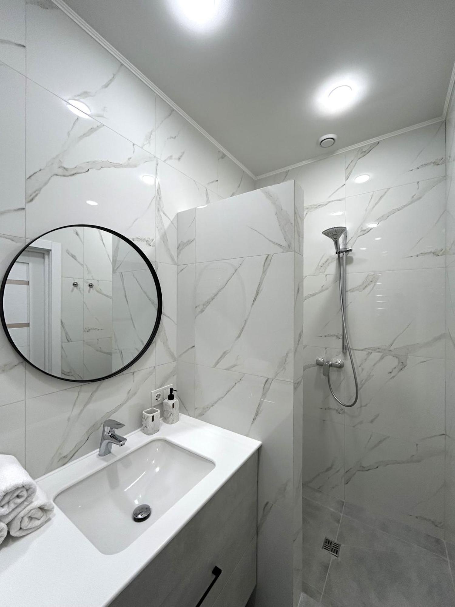 Modern Apartment, 100M To Opera Львів Екстер'єр фото